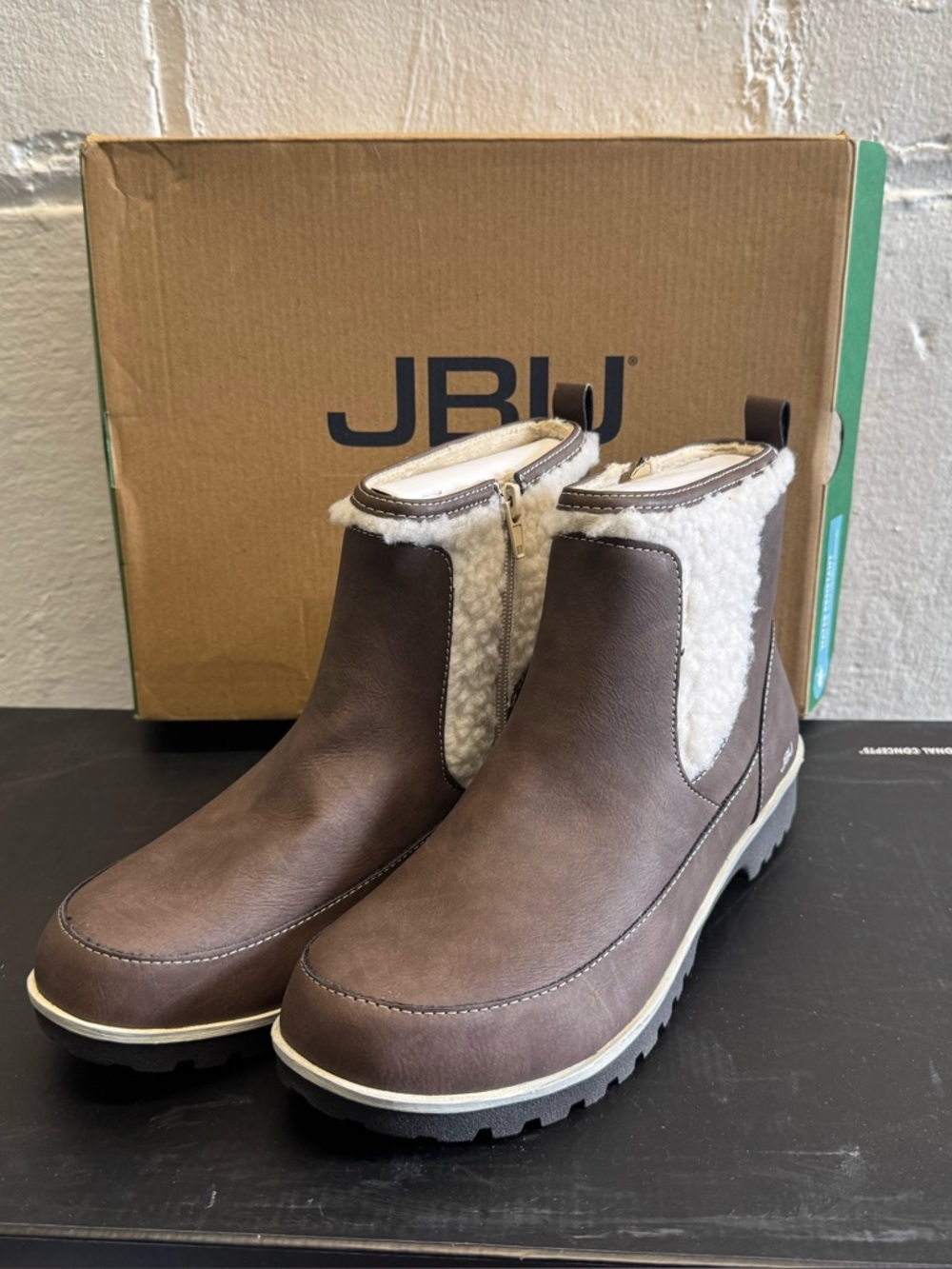 JBU women’s Brown Faux-Shearling Waterproof Boots NWT